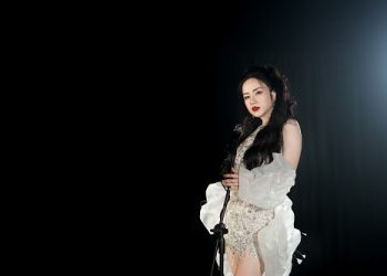 Triệu Hồng Ngọc tái xuất thị trường âm nhạc với MV “Hoa trong đá”