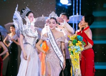 Hé lộ chân dung người đội vương miện đẹp nhất lịch sử – đạo diễn Phạm Duy Khánh