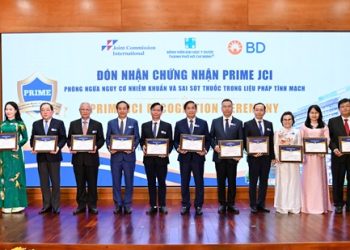 BV Đại học Y Dược TP HCM đón nhận chứng nhận JCI cho chương trình phòng ngừa nguy cơ nhiễm khuẩn và sai sót thuốc trong liệu pháp tĩnh mạch (Prime Jci)