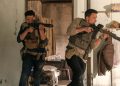 Thêm những hình ảnh mới từ bom tấn hành động Mật Danh: Kế Toán 2: Ben Affleck và Jon Bernthal hóa cặp anh em “máu chiến” nhất màn ảnh