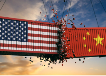 Tổng thống Trump tuyên bố áp thuế bổ sung 100% với hàng hóa Trung Quốc