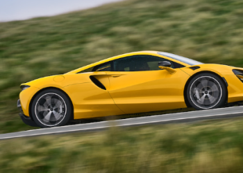 McLaren điều chỉnh giá bán dòng xe Artura tại Việt Nam 2026