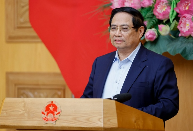 Thủ tướng: Không để thiếu xăng dầu, thiếu điện, thiếu năng lượng
