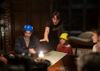 Jessica Chastain đối đầu chính mình trong NGƯỜI MẸ KHÁC: Trailer đầu tiên hé lộ phiên bản song trùng tà ác
