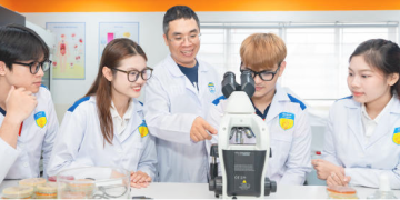 HUTECH công bố điểm chuẩn năm 2026: điểm thi THPT từ 15 – 22 điểm