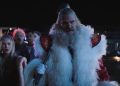 HUNG TÀN 2 tung trailer đầu tiên: tài tử “Stranger Things” trở lại, sánh đôi cùng ngôi sao “Frozen” quậy tung mùa Giáng Sinh