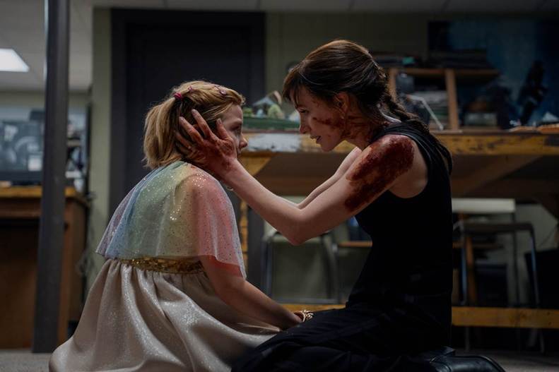 Ngôi sao “Interstellar” Jessica Chastain “phân thân” đối đầu chính mình, NGƯỜI MẸ KHÁC hứa hẹn đem đến 50 cú hù dọa bất ngờ