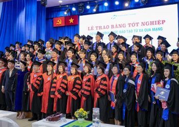 05 chương trình đào tạo trình độ đại học theo phương thức trực tuyến của Trường Đại học Mở Thành phố Hồ Chí Minh đạt chuẩn kiểm định chất lượng FIBAA