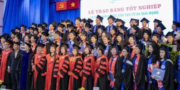 05 chương trình đào tạo trình độ đại học theo phương thức trực tuyến của Trường Đại học Mở Thành phố Hồ Chí Minh đạt chuẩn kiểm định chất lượng FIBAA